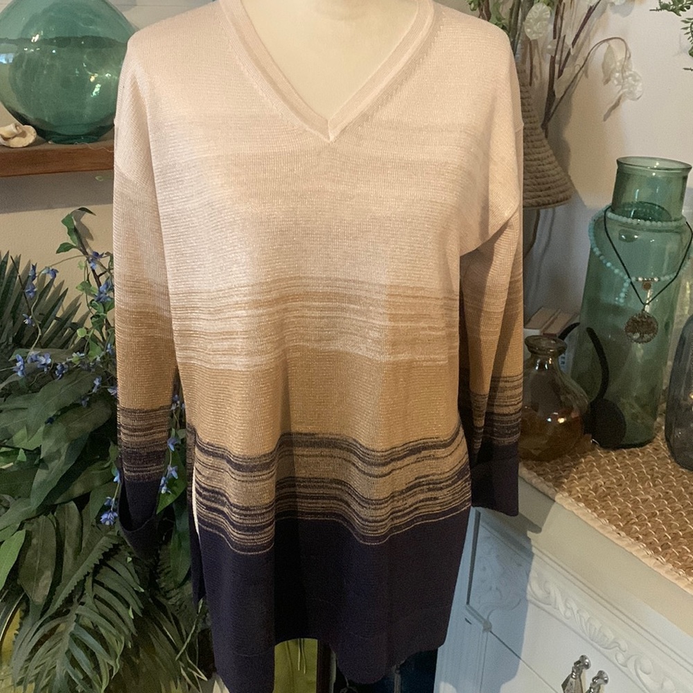St. John Lightweight sweater Size Small